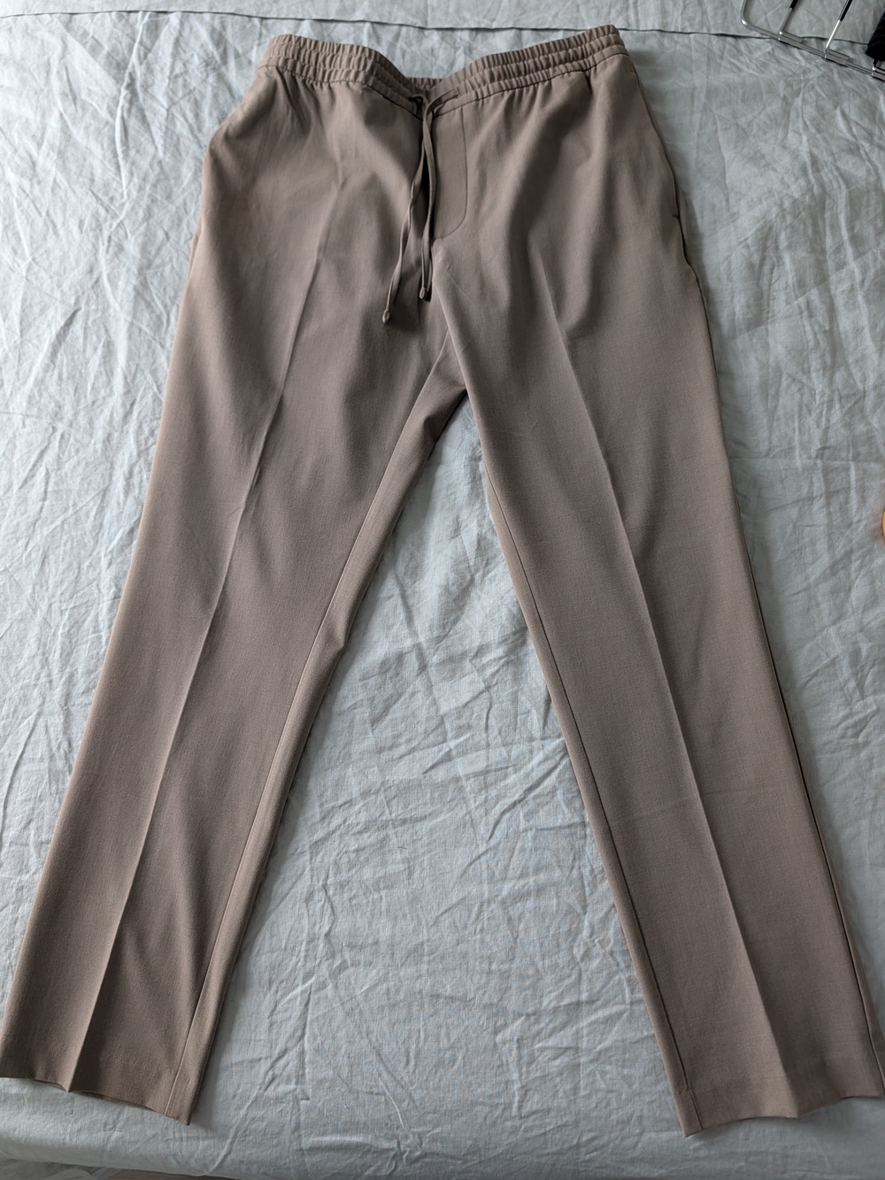 H&M Men's Jogger Fit Drawstring Pants — Taupe
